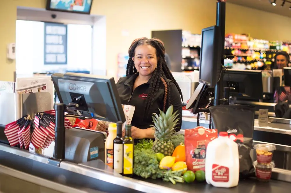 Metro – Now Hiring: Store Clerk Positions Available